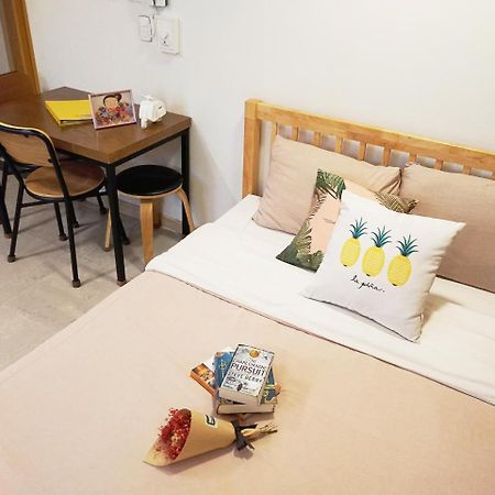 סיאול Lee & No Guesthouse Hongdae מראה חיצוני תמונה