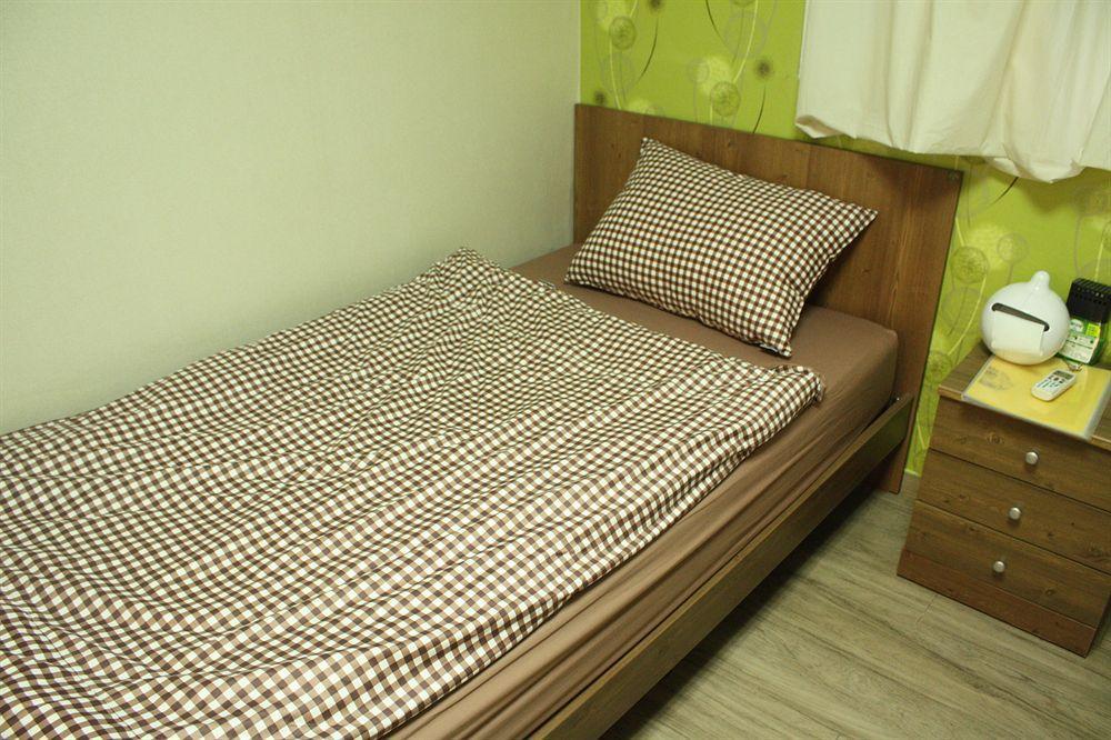 סיאול Lee & No Guesthouse Hongdae מראה חיצוני תמונה