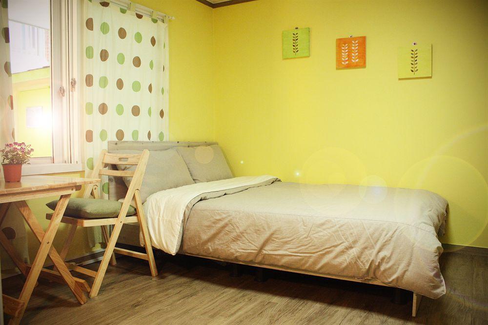 סיאול Lee & No Guesthouse Hongdae מראה חיצוני תמונה