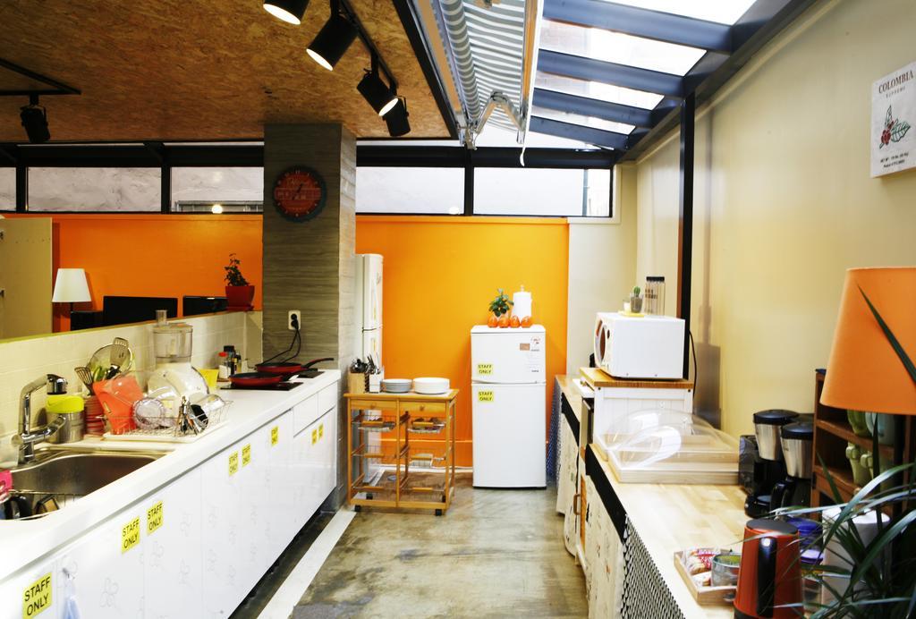 סיאול Lee & No Guesthouse Hongdae מראה חיצוני תמונה
