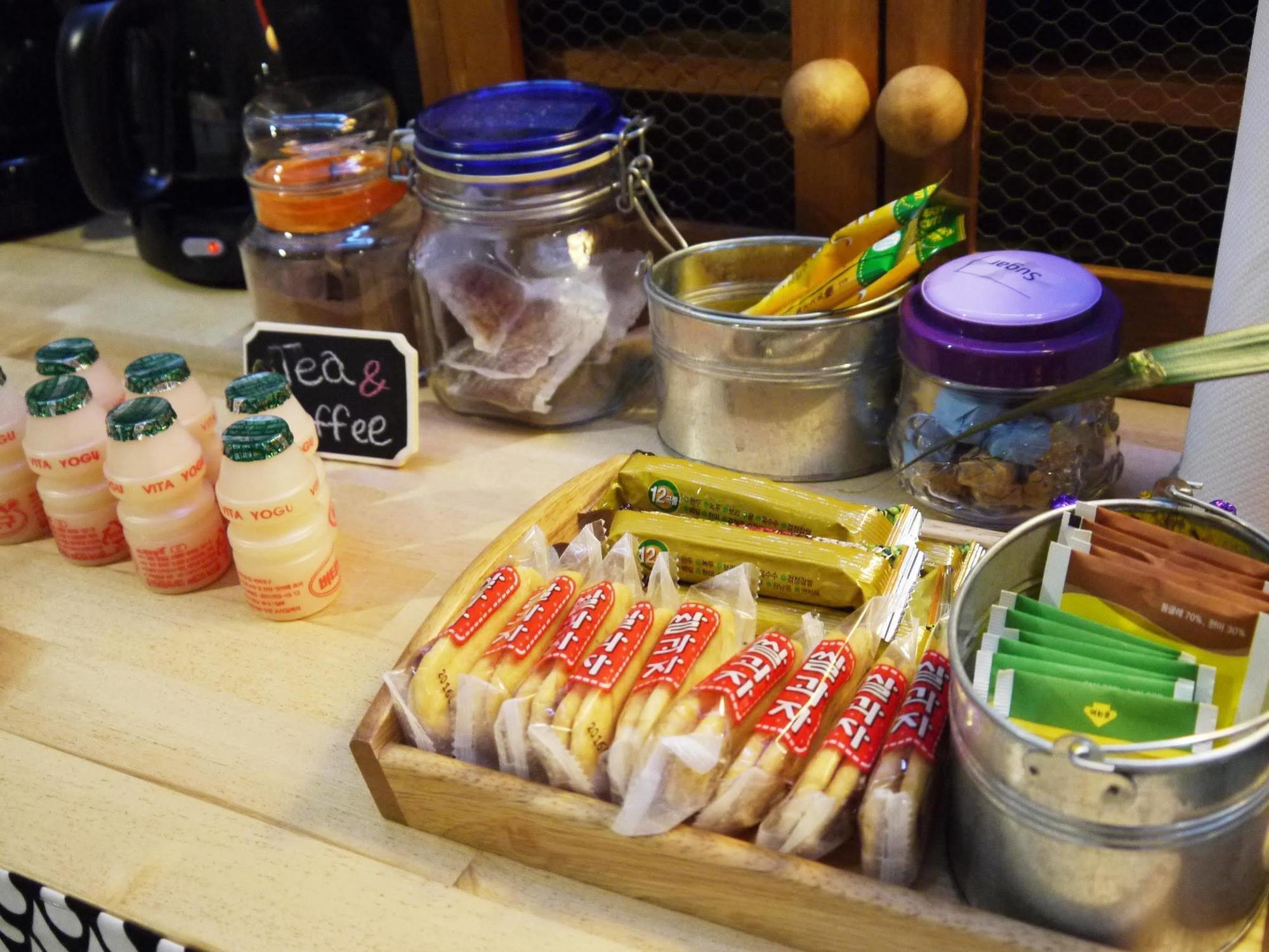 סיאול Lee & No Guesthouse Hongdae מראה חיצוני תמונה