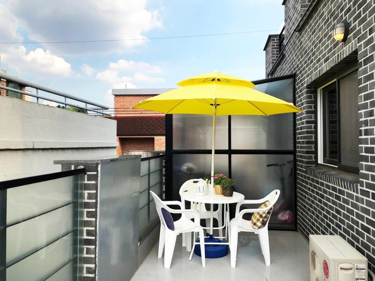 סיאול Lee & No Guesthouse Hongdae מראה חיצוני תמונה