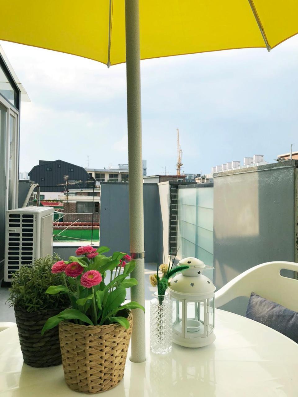 סיאול Lee & No Guesthouse Hongdae מראה חיצוני תמונה
