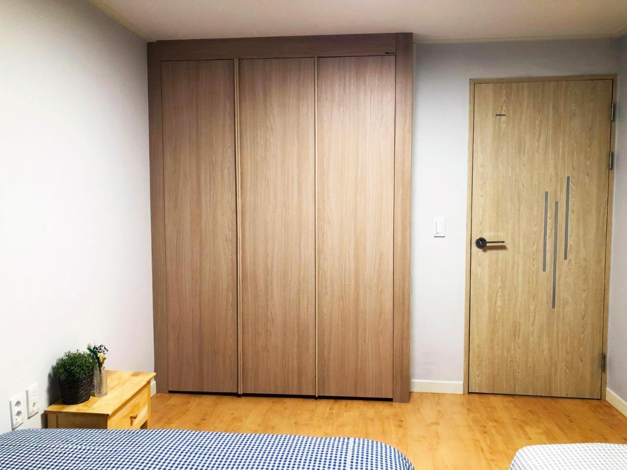 סיאול Lee & No Guesthouse Hongdae מראה חיצוני תמונה
